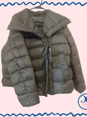 Tahari Asymmetrical Puffer Jacket – Olive Green – Silver Accents – NWT – Stylish